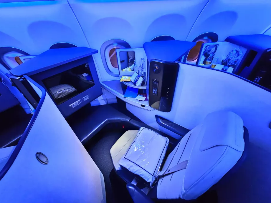 Диван за бизнес класа