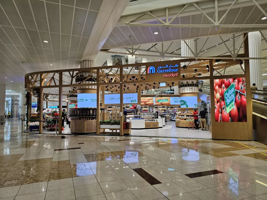 Carrefour, обществена зона, Терминал 3