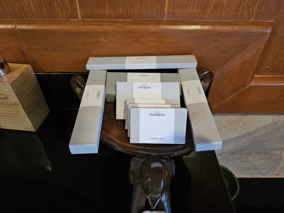 Комплект принадлежности в банята