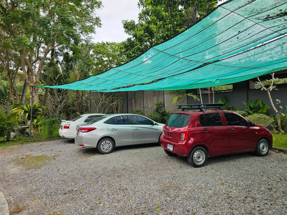 Паркинг за автомобили