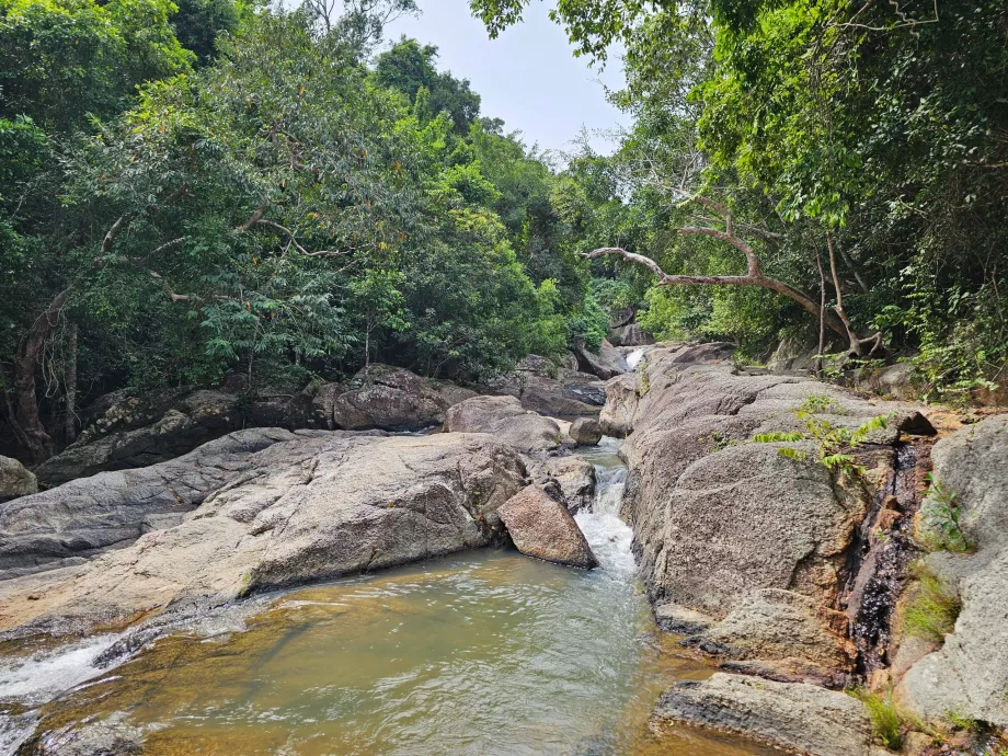 НП Namtok Than Sadet