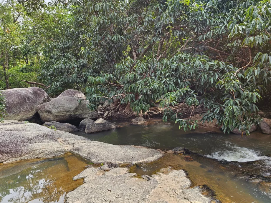 НП Namtok Than Sadet