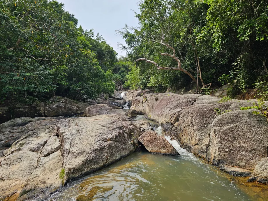 НП Namtok Than Sadet