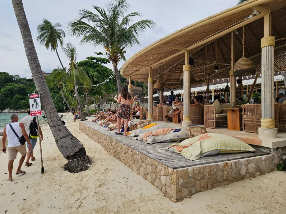 Плаж Рин Най