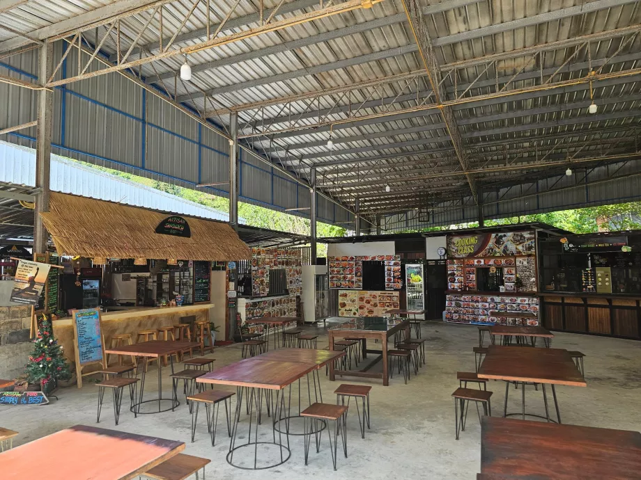 Трапезария в село Панбури