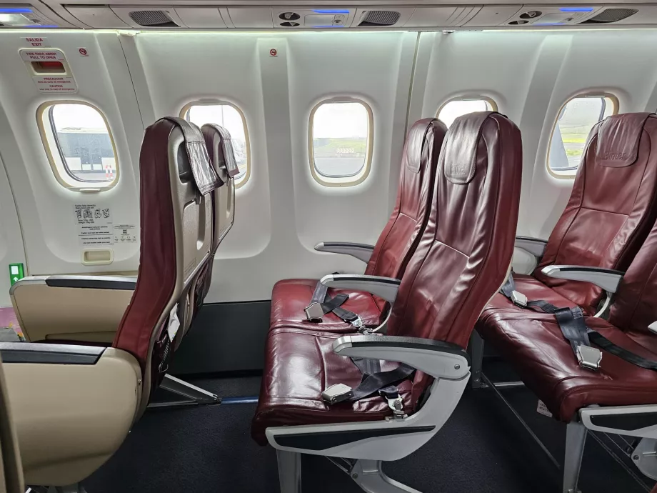 Седалки в ATR72