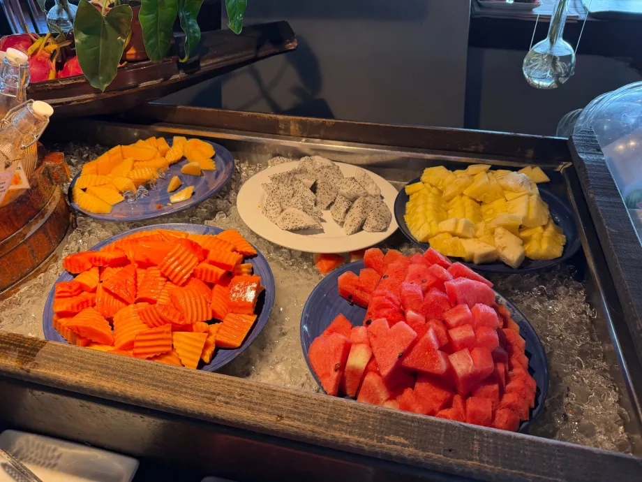 Закуска: плодове