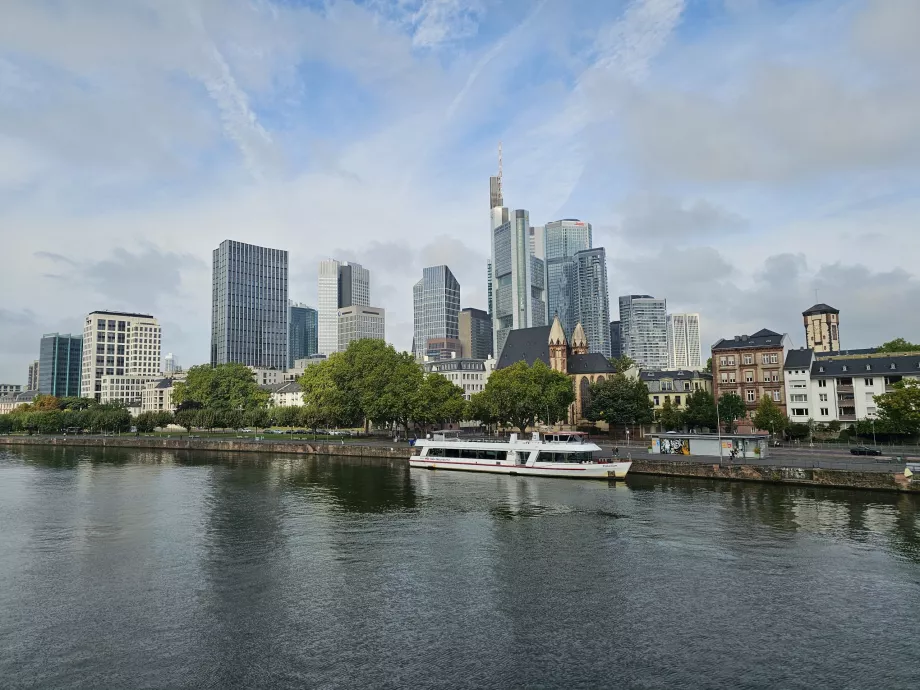 Гледка от Айзернер Щег към модерния център