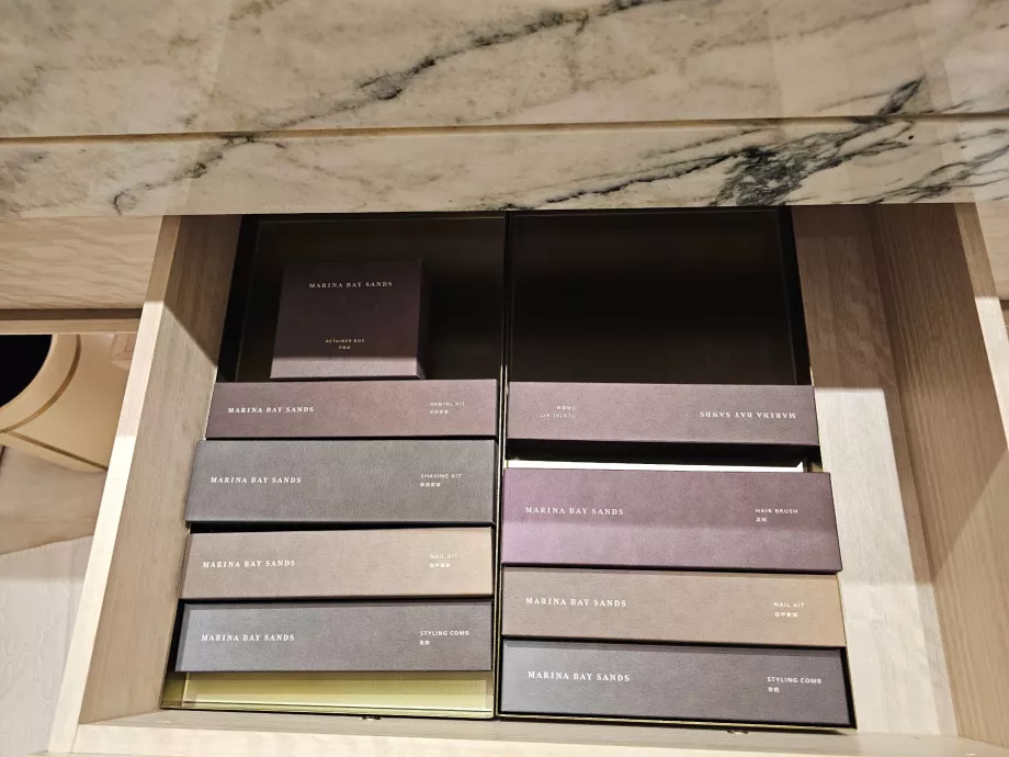 Комплект принадлежности в банята