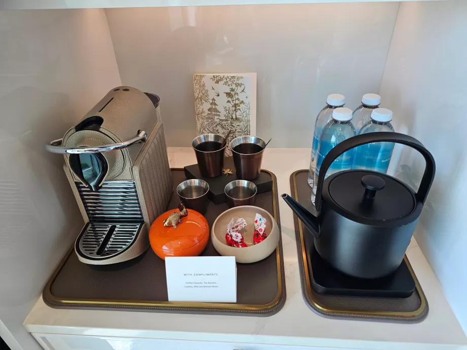 Кафемашина и електрическа кана