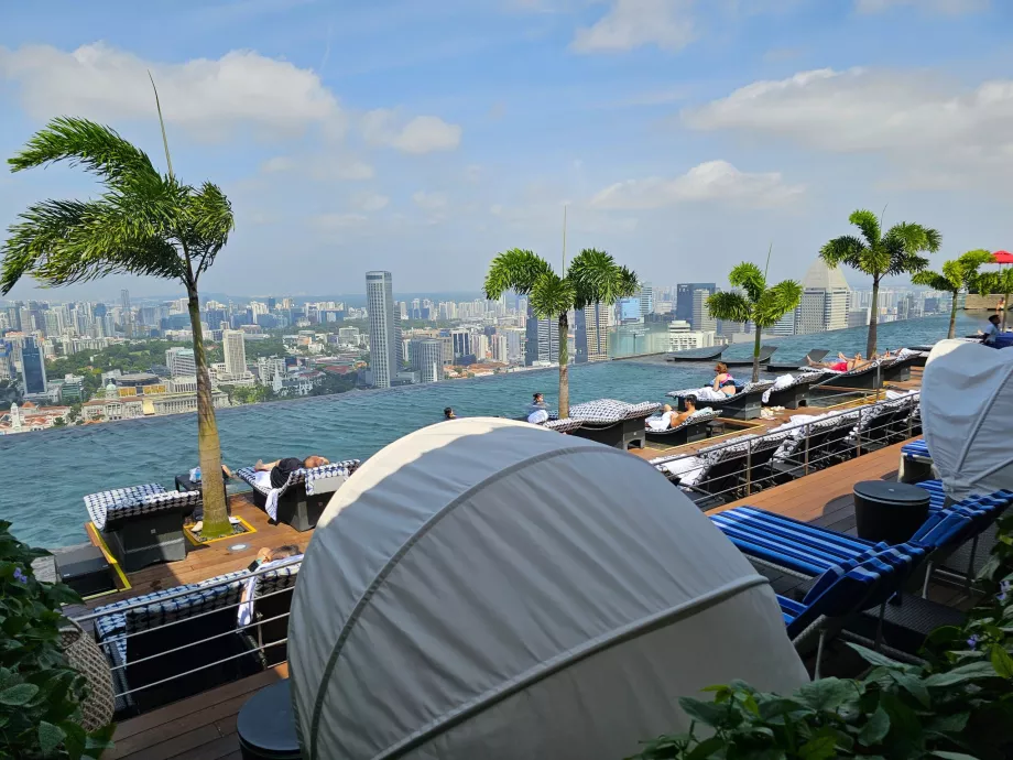 Безкраен басейн MBS