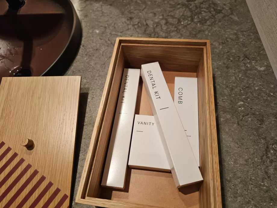 Комплект принадлежности в банята