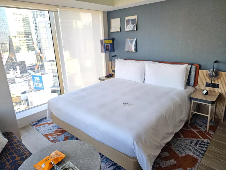 Много удобно легло