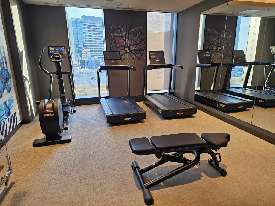 Фитнес център