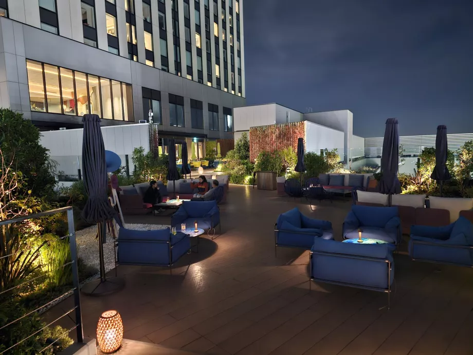 Открита тераса на ресторант Gallery 11