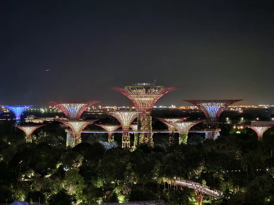 Нощна гледка от стаята