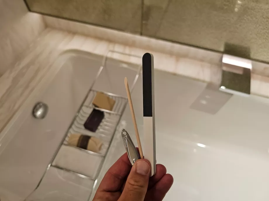 Пила за нокти и нокторезачки