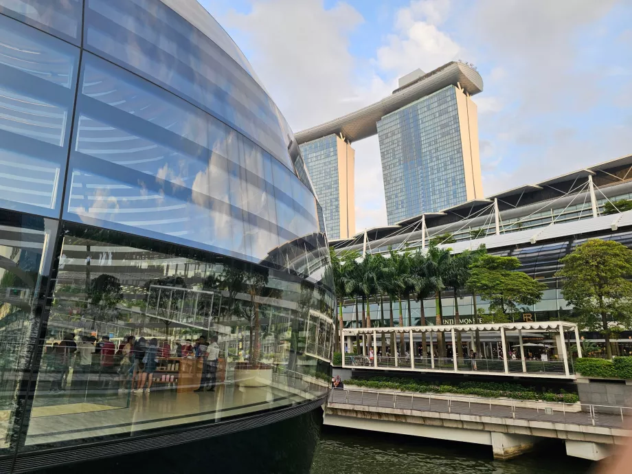 Магазин на Apple