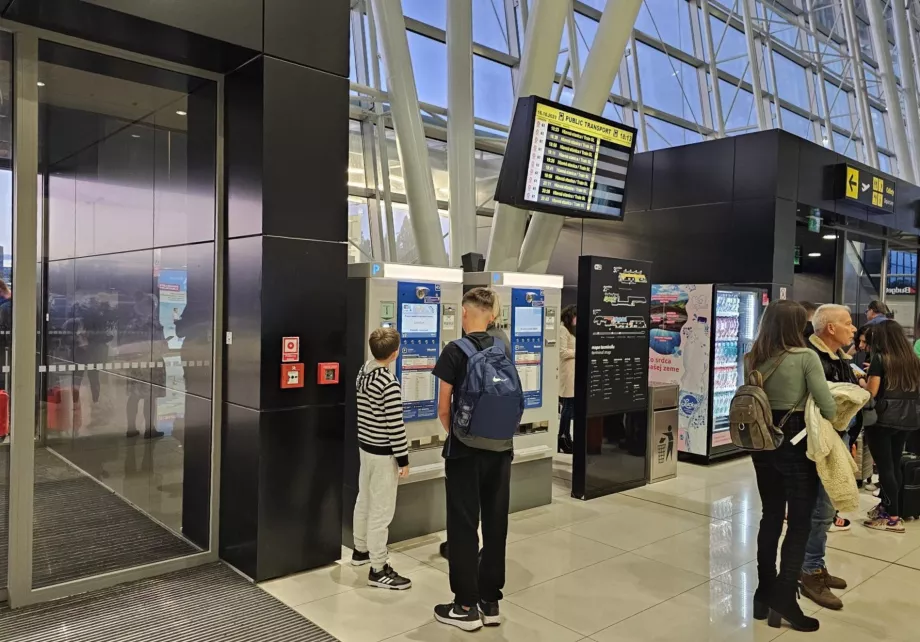 Automatic bus ticket machine
