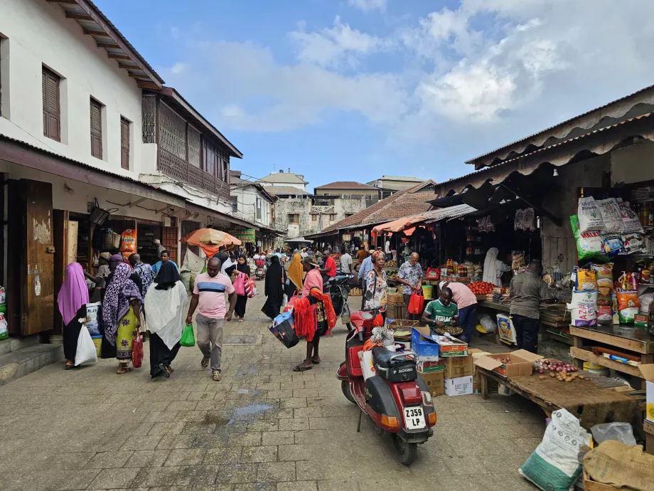 Darajani Souk, продажба на храни