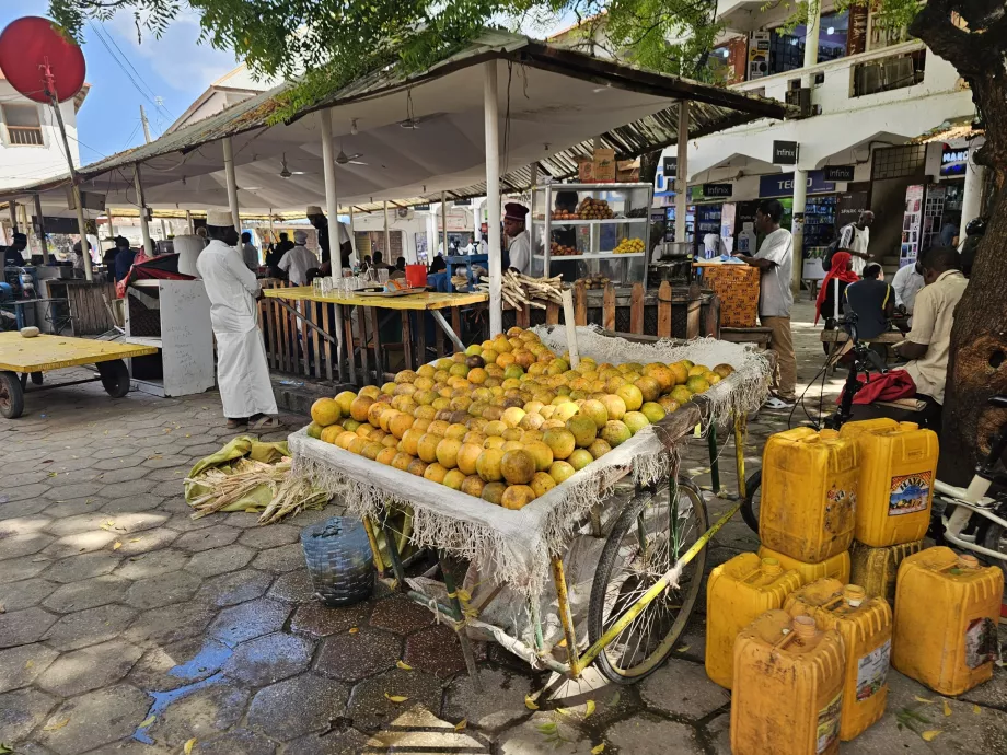 Darajani Souk, улична храна