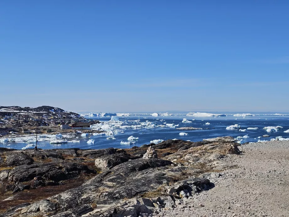 Изглед от хотел Arctic