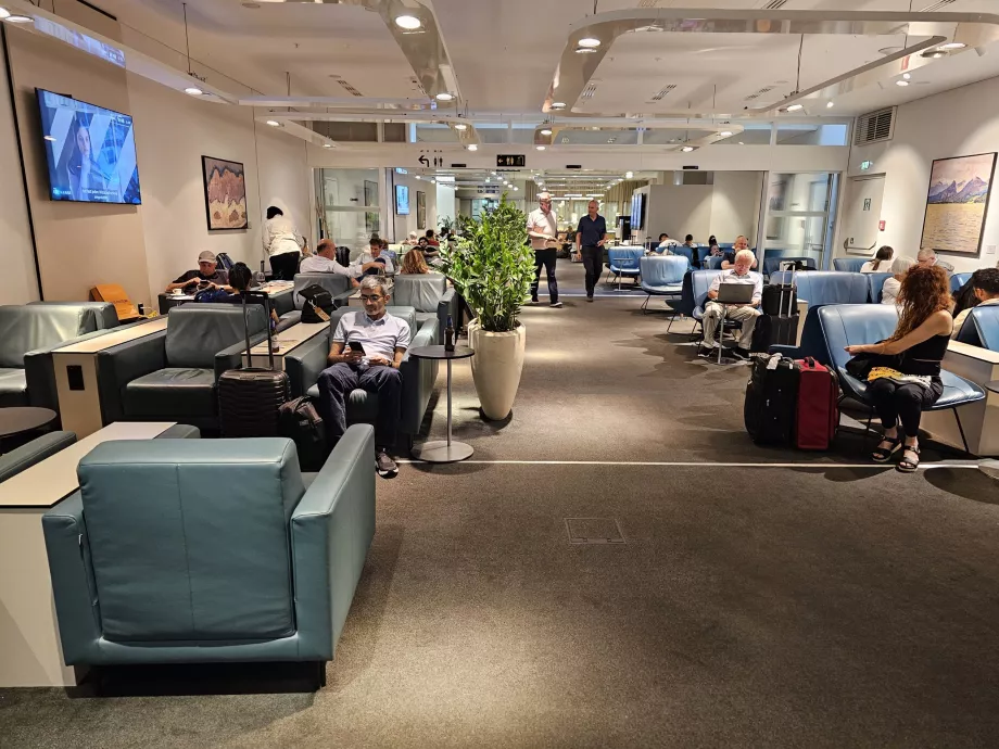 Обща среда в салона SkyLounge