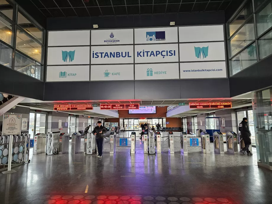 Фериботно пристанище Karaköy