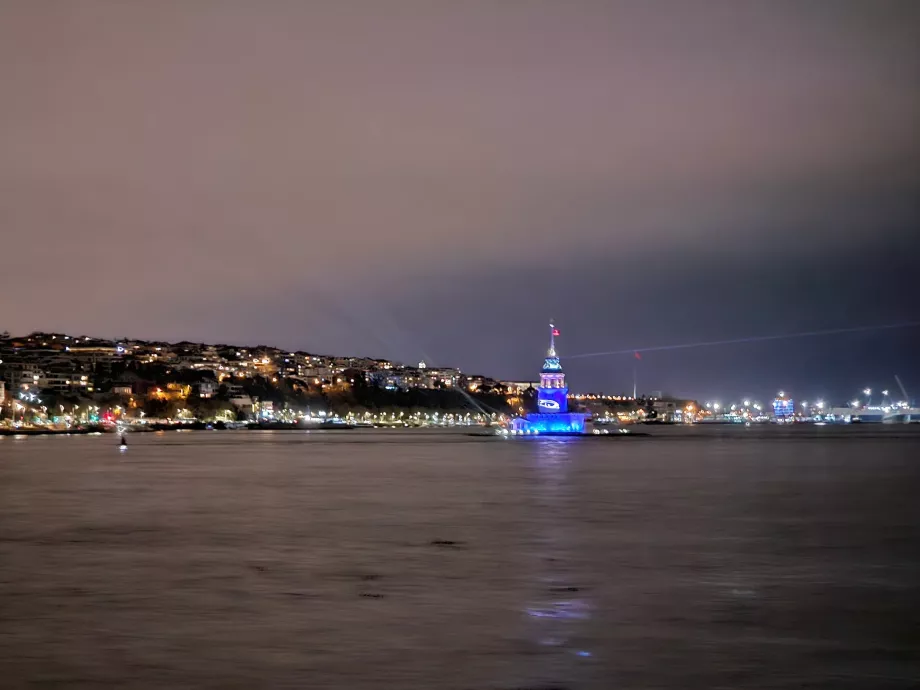 Нощен круиз с ферибот