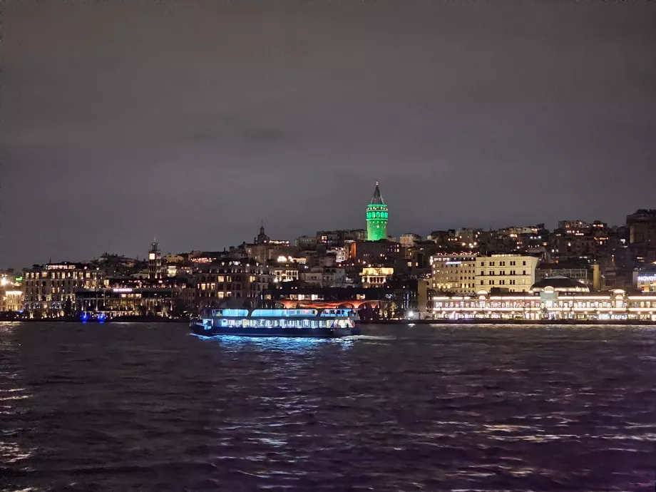 Нощен круиз с ферибот