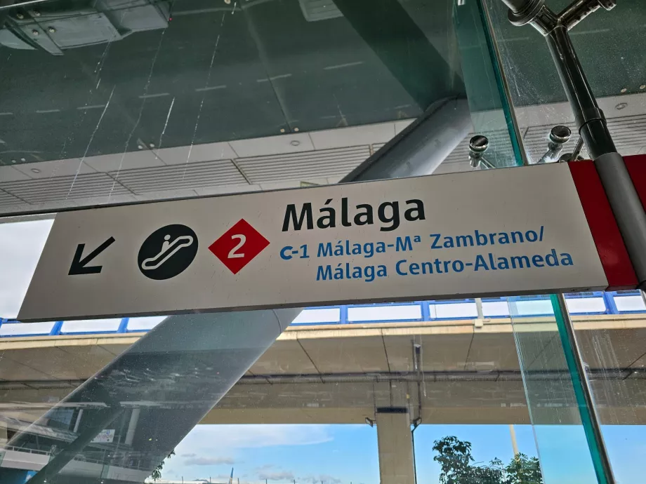 Перон 2, с направление към центъра на Малага