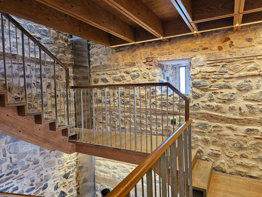 Кула за момичета