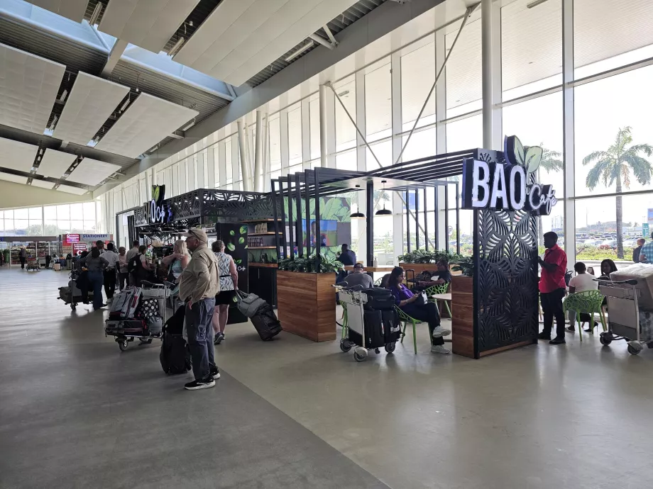 Кафене, обществена зона, Терминал 3