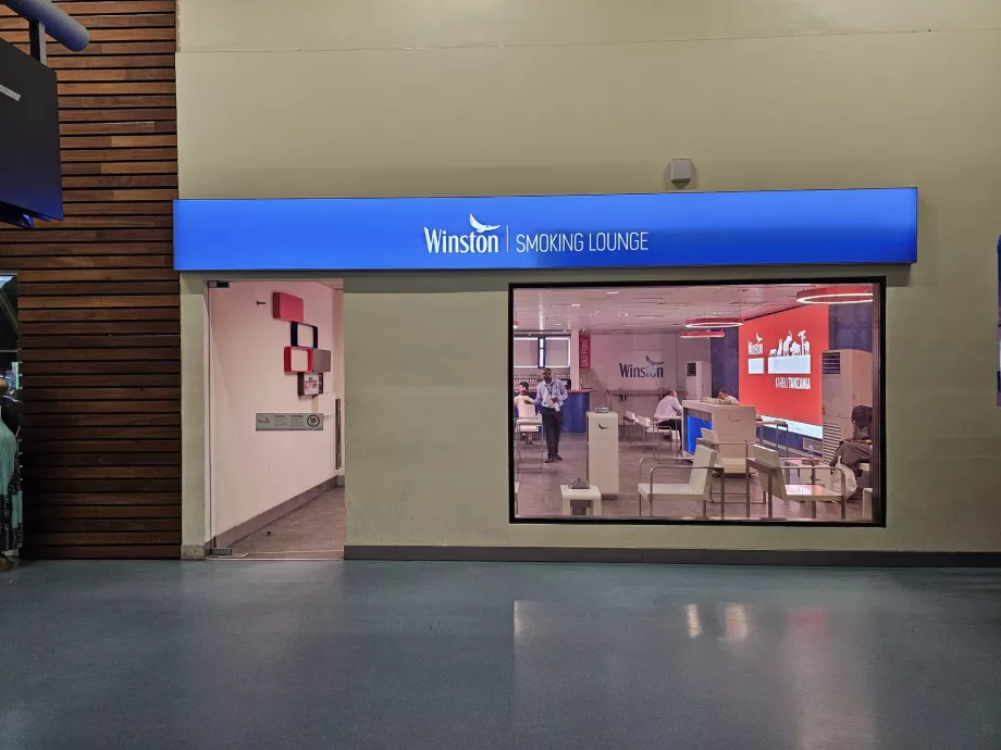 Стая за пушачи, Терминал 3, транзитна секция