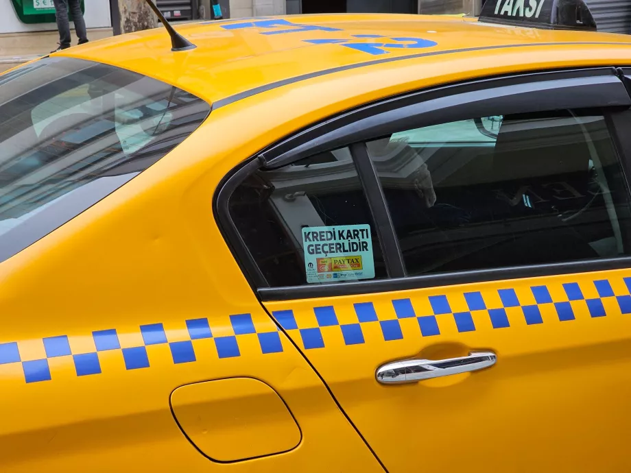 Възможност за плащане с карта в таксито