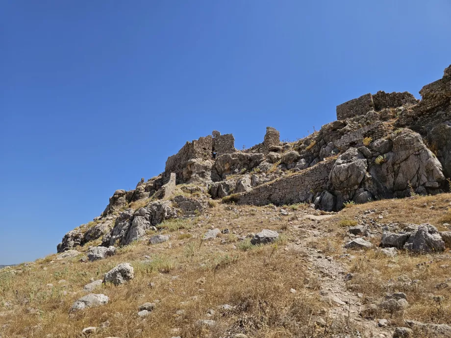 Замъкът Feraklos