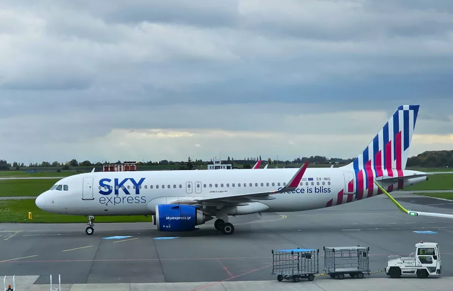 Sky Express, Airbus A320 на летище Prague PRG