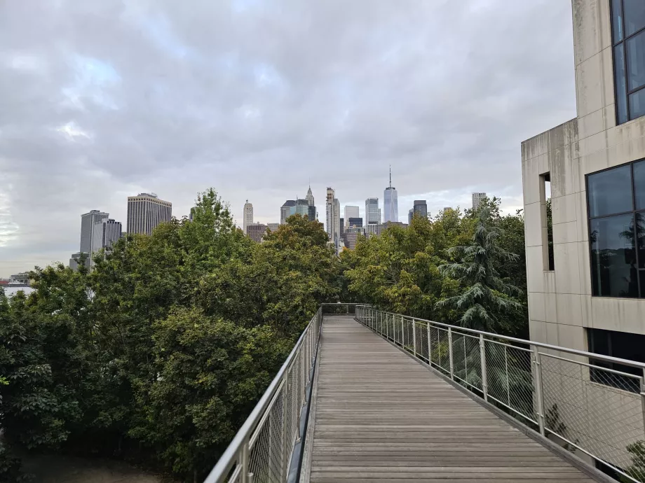 Мост на парка Squibb