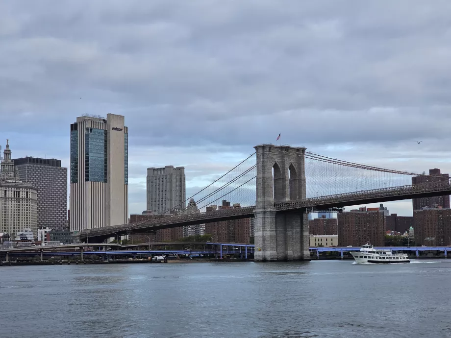 Бруклински мост