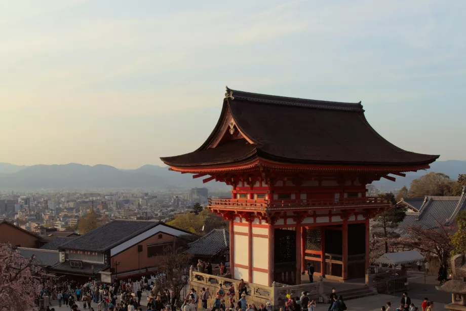 Kiyomizu-dera