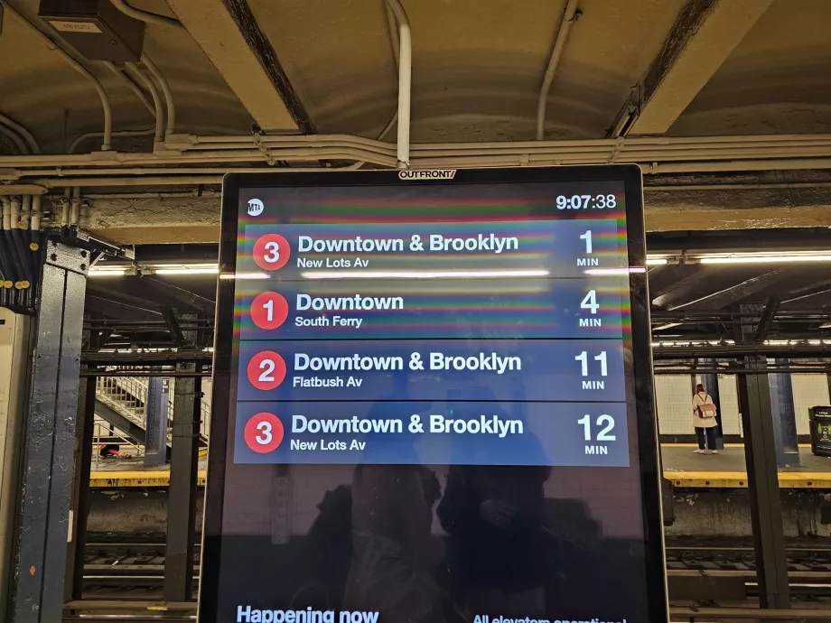 Информационни табла за тръгване на метрото