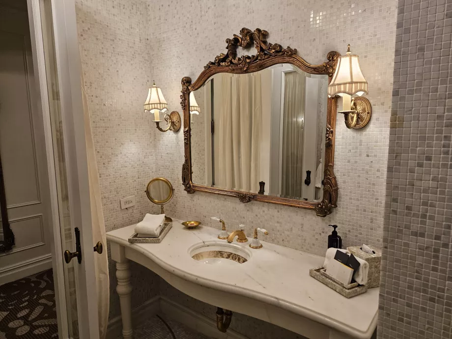 Мивка в банята