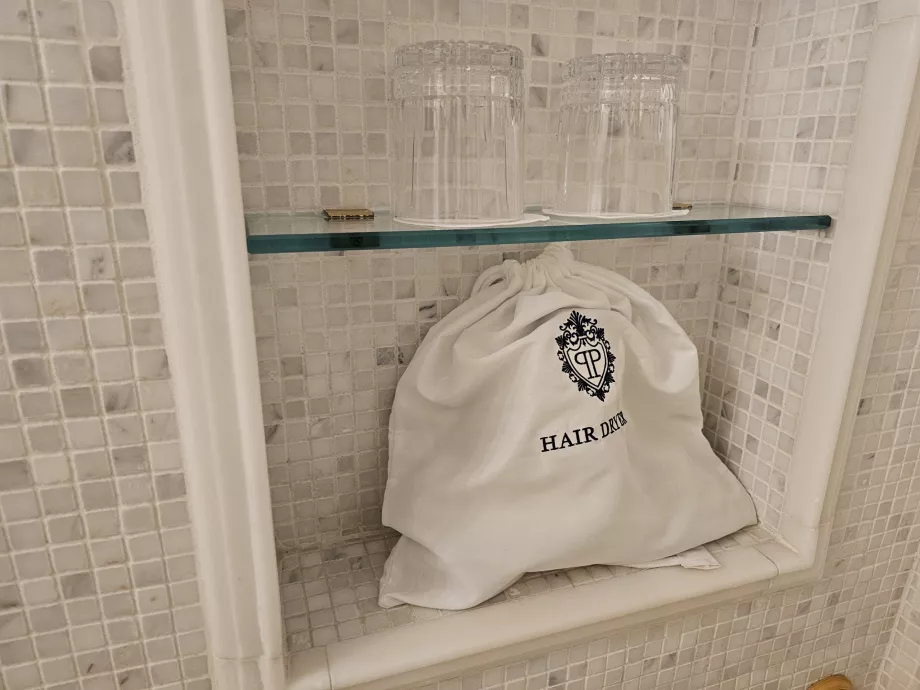 Сешоар за коса