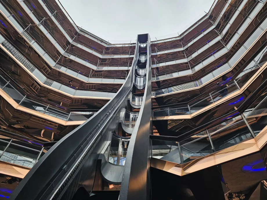 Асансьор Кораб