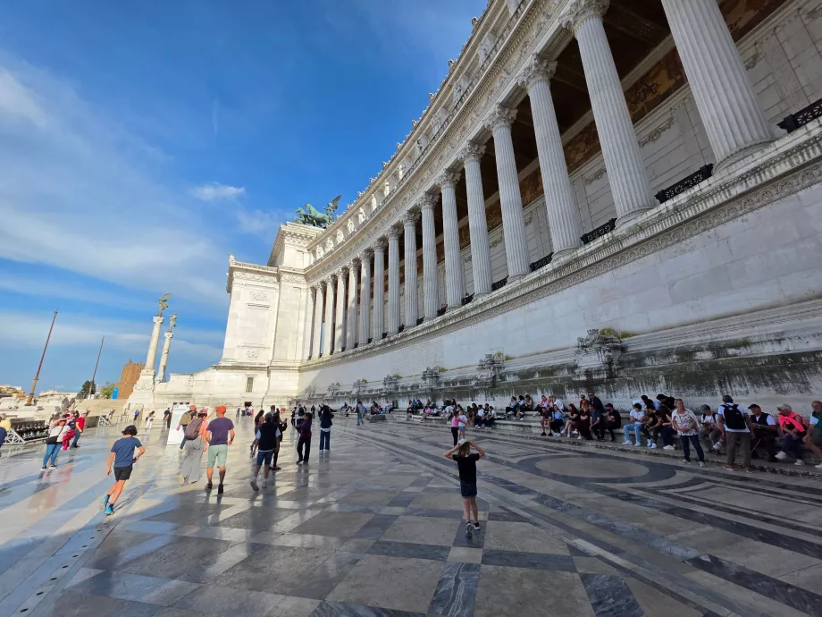 Altare della Patria, част безплатно