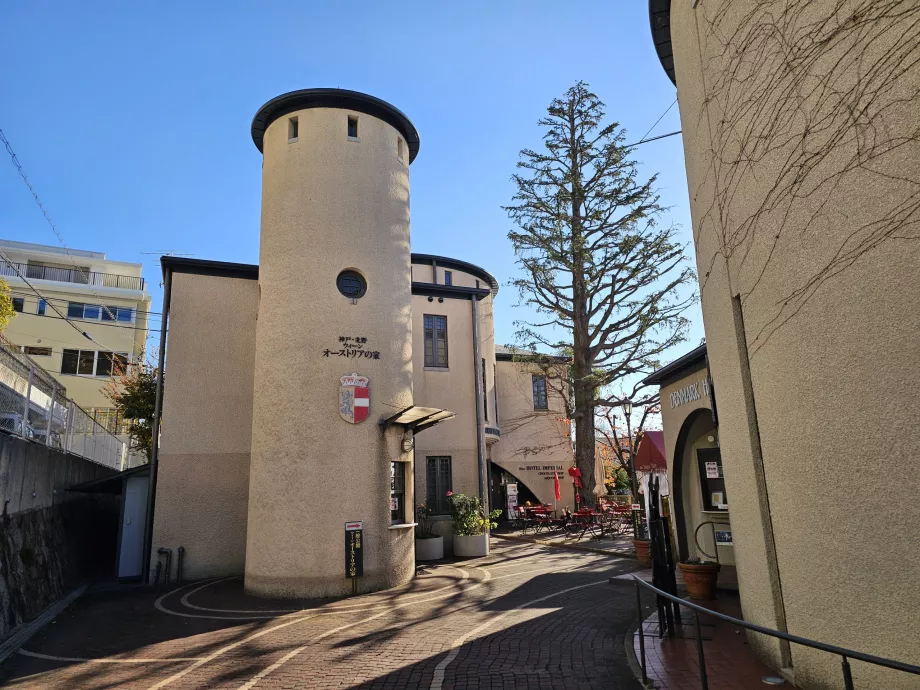 Китано, Датска къща