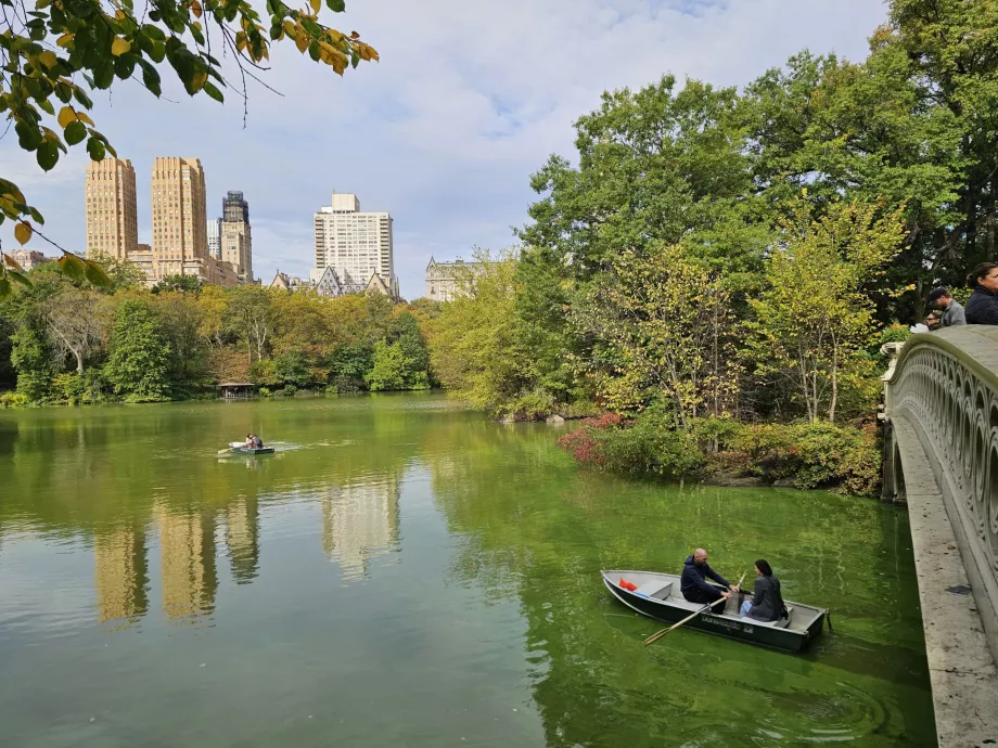 Мостът Bow Bridge