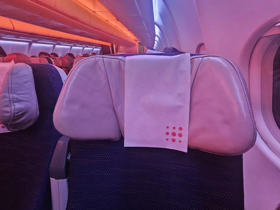 Регулируема облегалка за глава