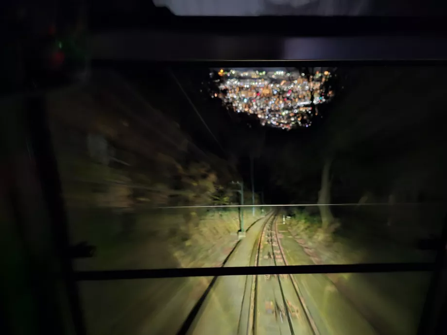 Нощна разходка с кабинковия лифт на Мая