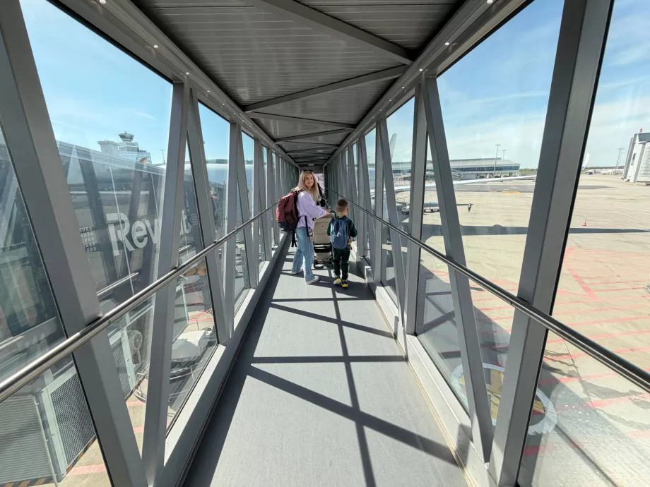 Мост за качване на A350-900